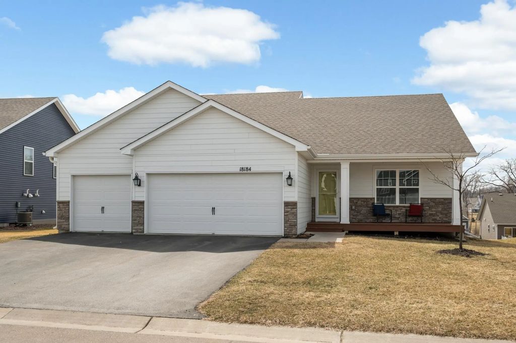 18184 Hartlin Avenue, Lakeville