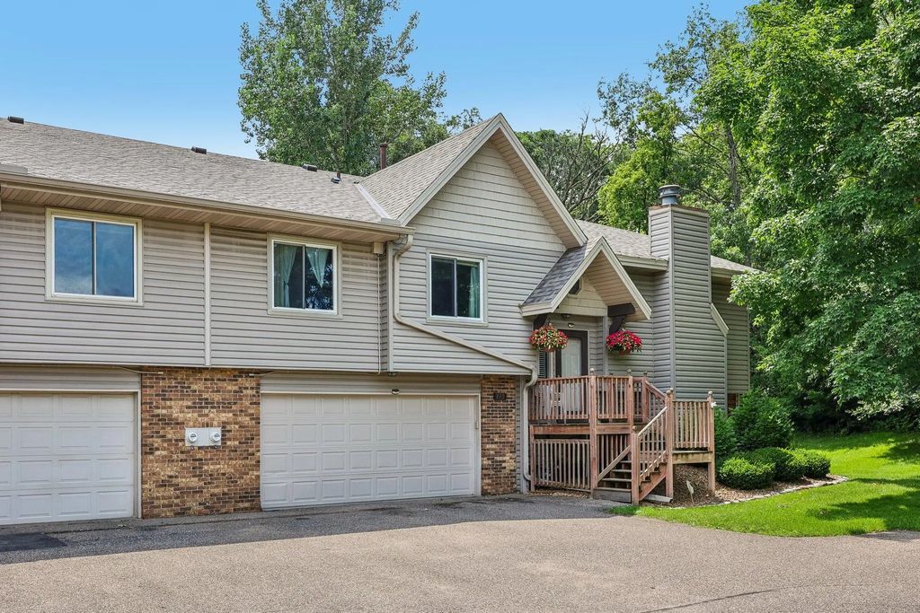 173 Galtier Place, Shoreview