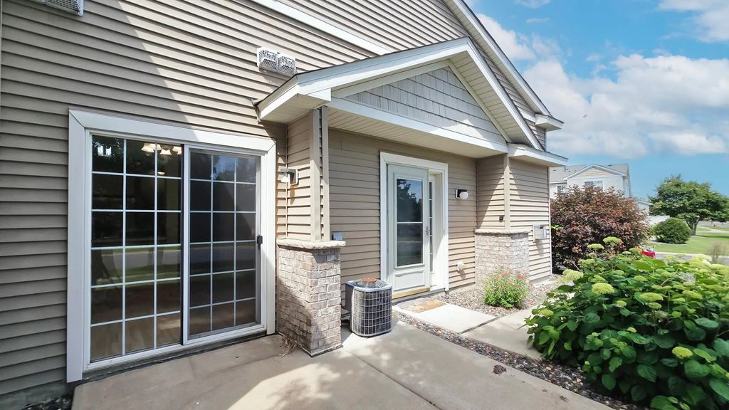 17770 Elm Road N, Maple Grove