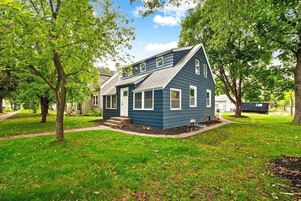 4431 James Avenue N, Minneapolis