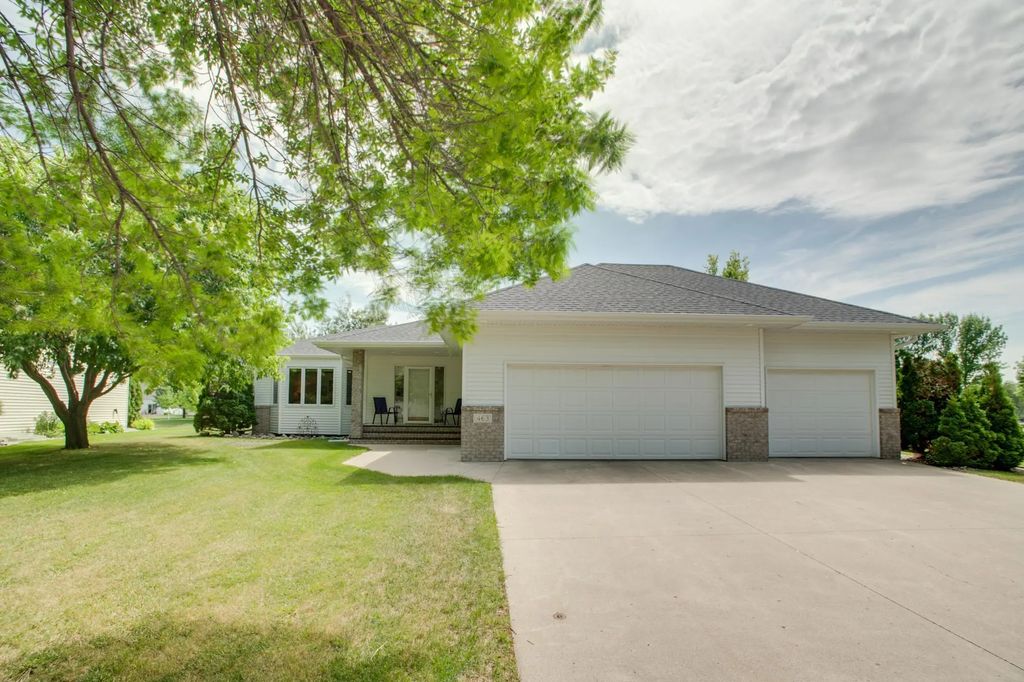 463 42nd Avenue S, Moorhead