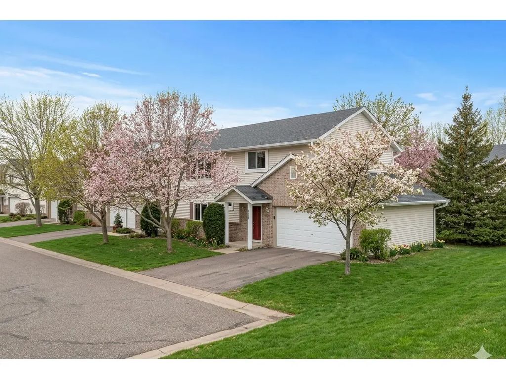 6362 207th Street N, Forest Lake