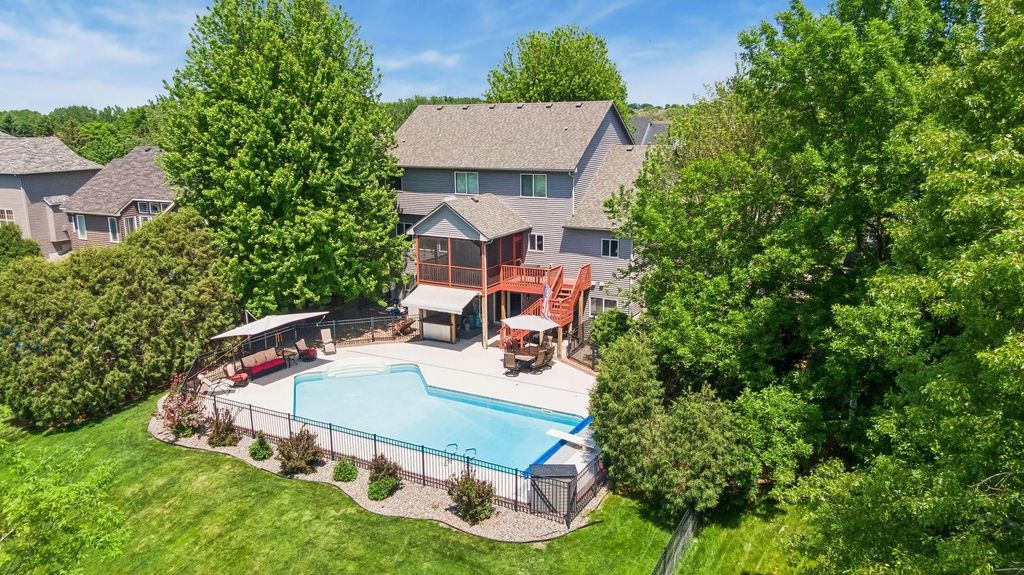 10531 Golden Eagle Trail, Woodbury