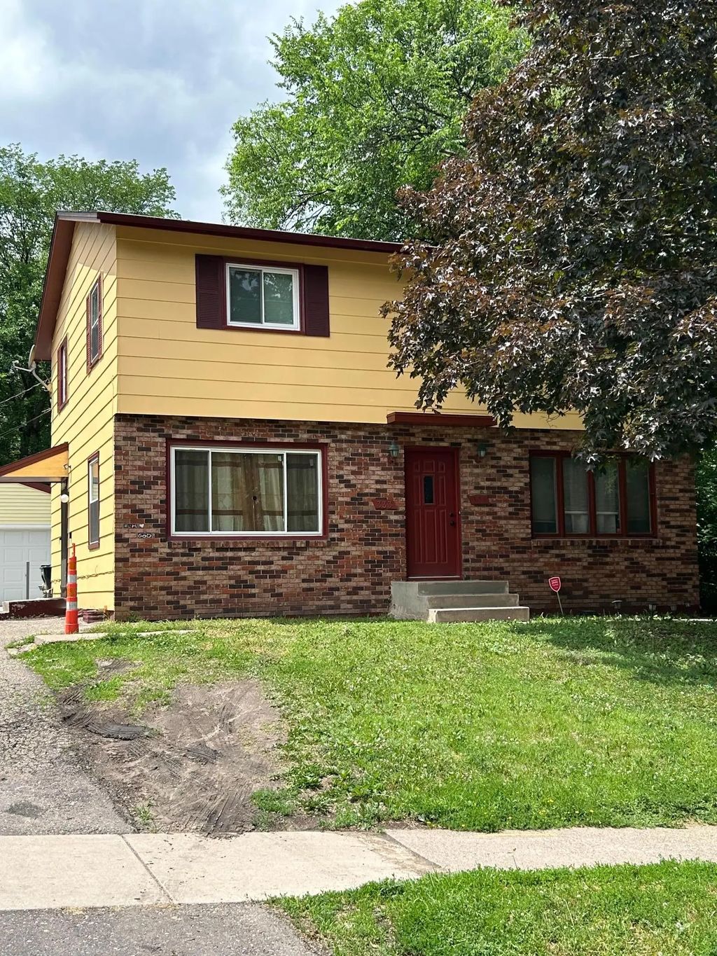331-333 S Mcknight Road, Saint Paul