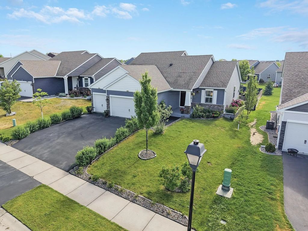 15174 Emory Circle, Apple Valley
