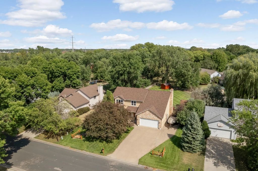 9622 Polaris Lane N, Maple Grove