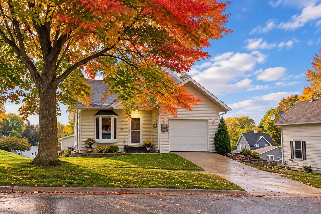 208 High Avenue, Wanamingo