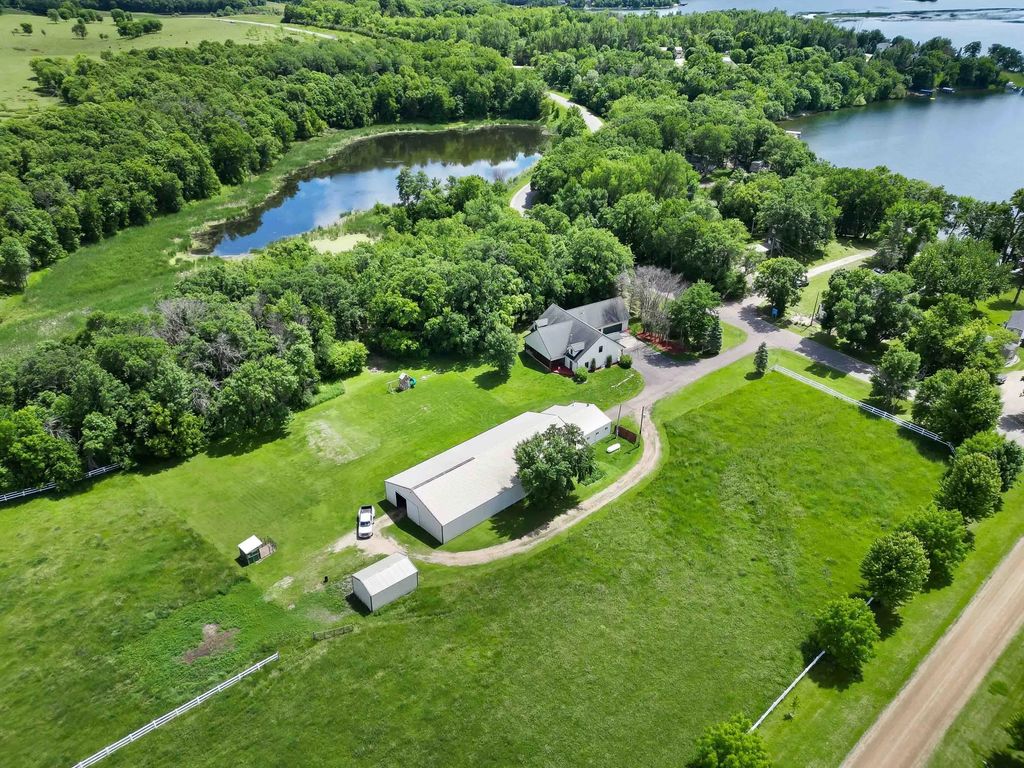25131 Franklin Lake Road, Pelican Rapids