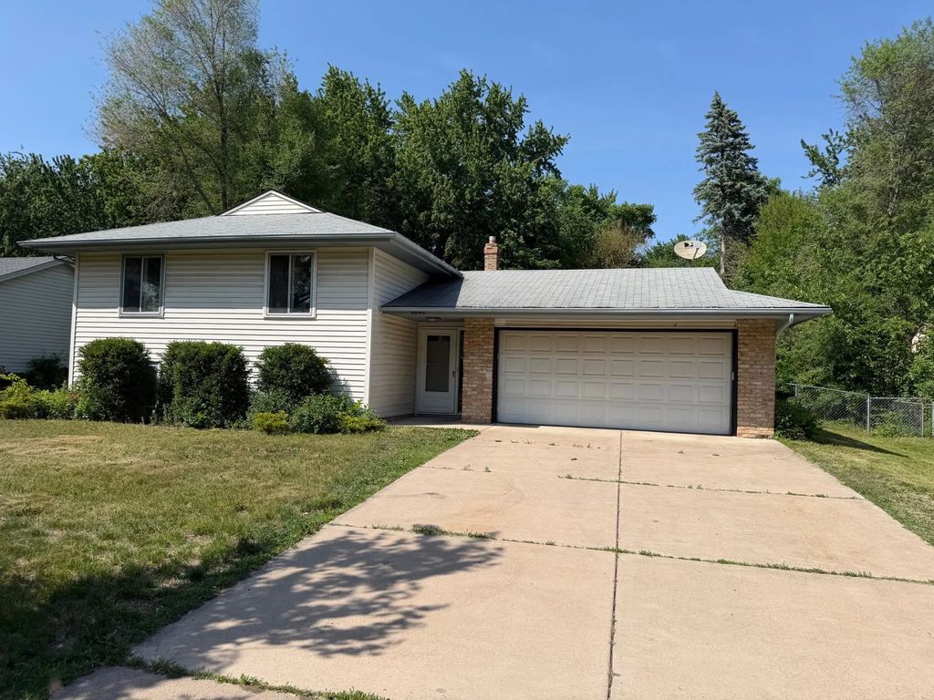 8640 Hillside Trail S, Cottage Grove