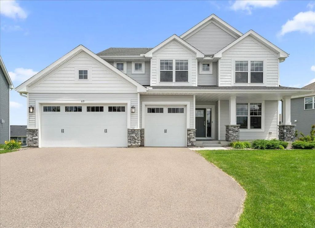 819 Spancil Hill View, Woodbury
