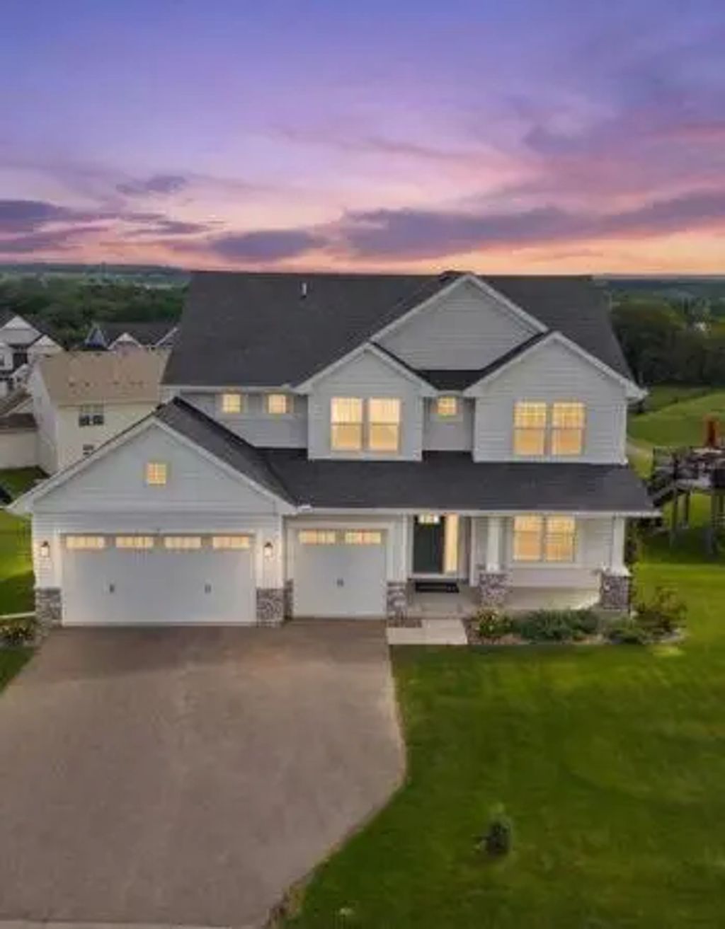 819 Spancil Hill View, Woodbury