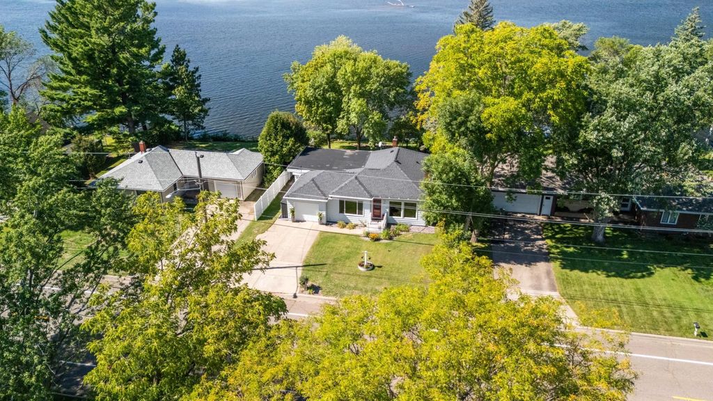 1019 Riverview Drive, Little Falls