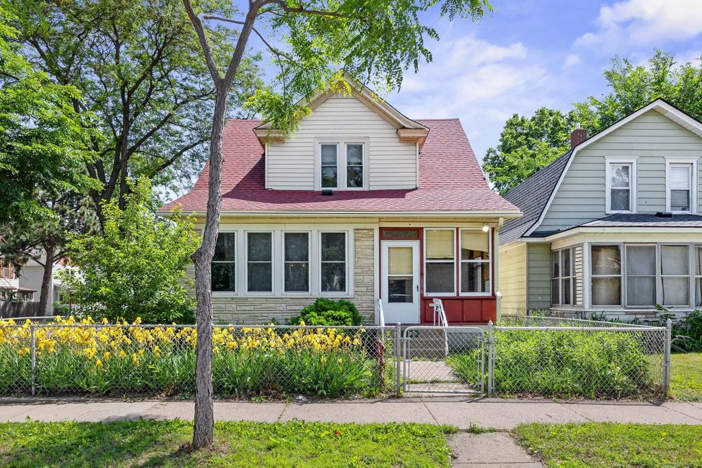 898 Western Avenue N, Saint Paul