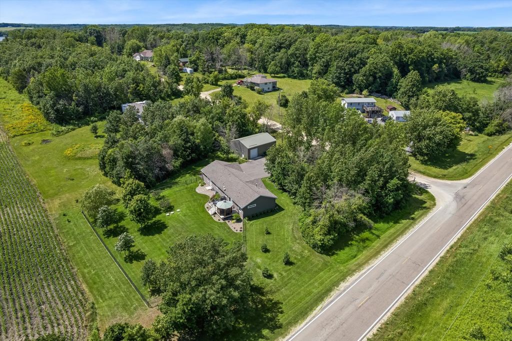 6787 Fairfax Way, Faribault