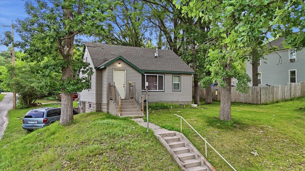 515 Ne 6th Street, Grand Rapids