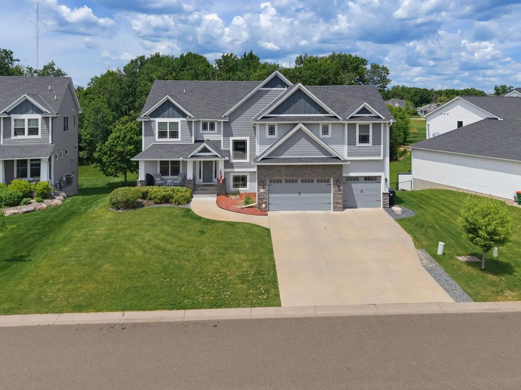 6445 Black Berry Court, Lino Lakes