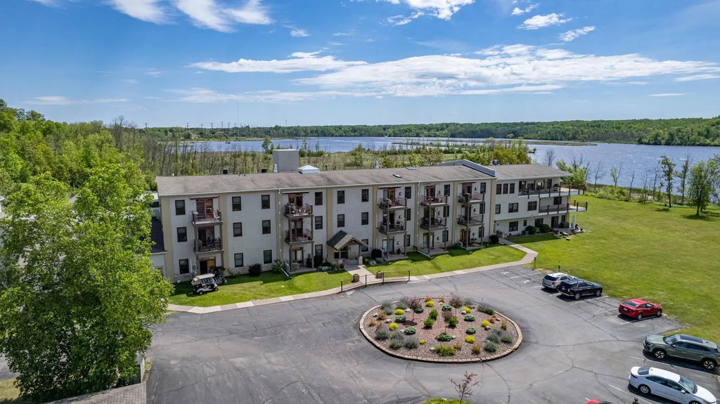 9900 Hudson Boulevard 200, Duluth
