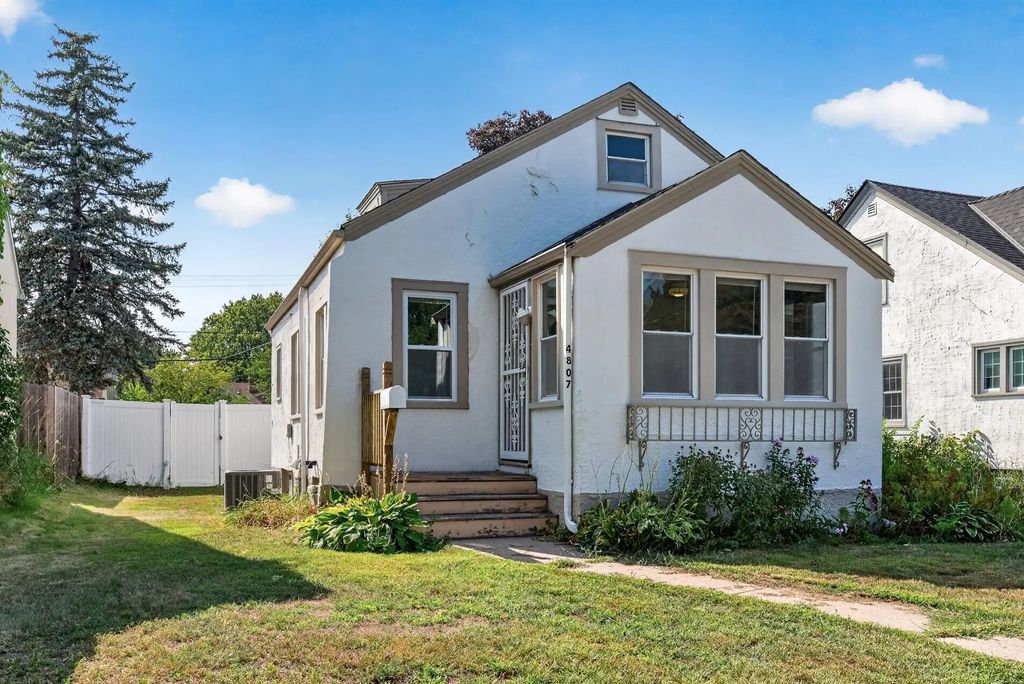 4807 Bryant Avenue N, Minneapolis