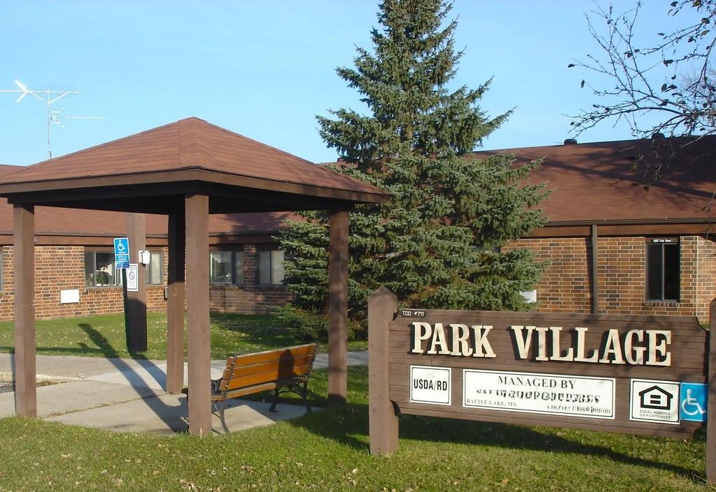 1007 1st Street 2, Lake Park