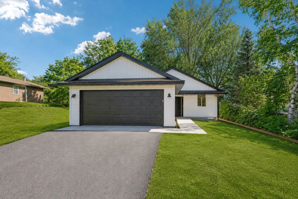1005 2nd Street Se, Faribault