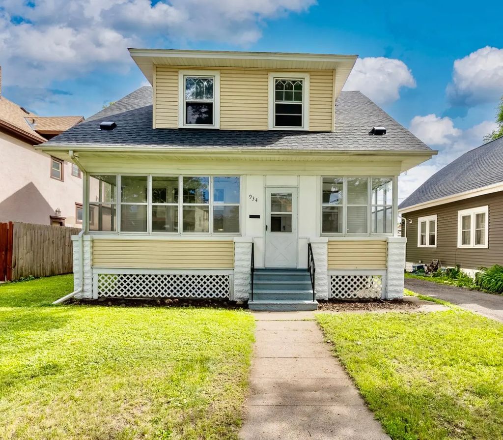 934 Central Avenue W, Saint Paul