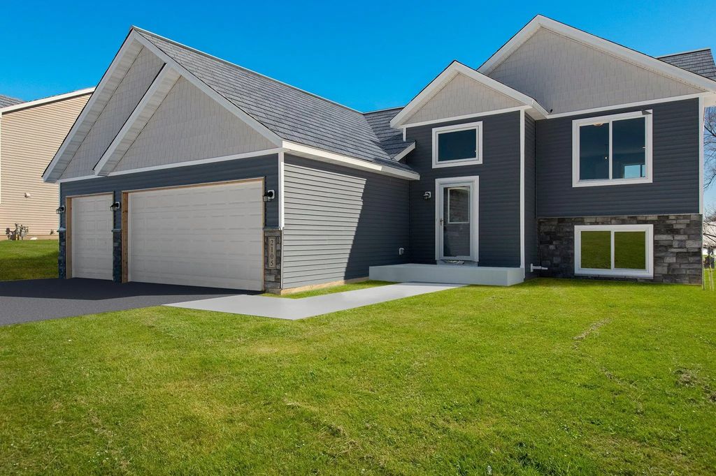 125 Maple Lane, Cannon Falls