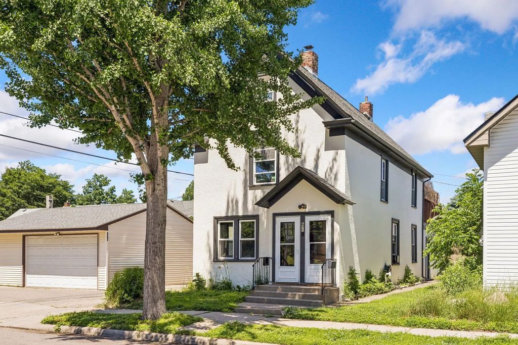 671 Spring Street Ne, Minneapolis