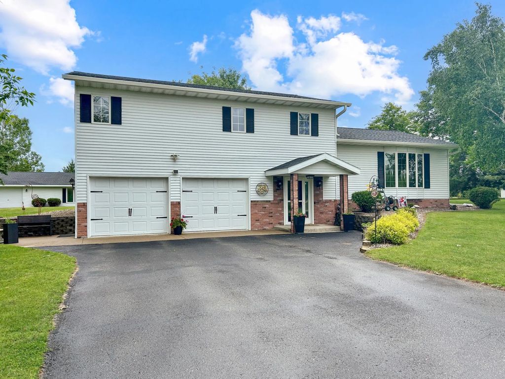 33434 Country Loop, Wadena