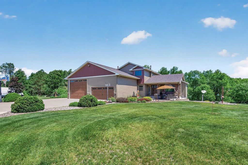 22617 Washington Court Ne, East Bethel