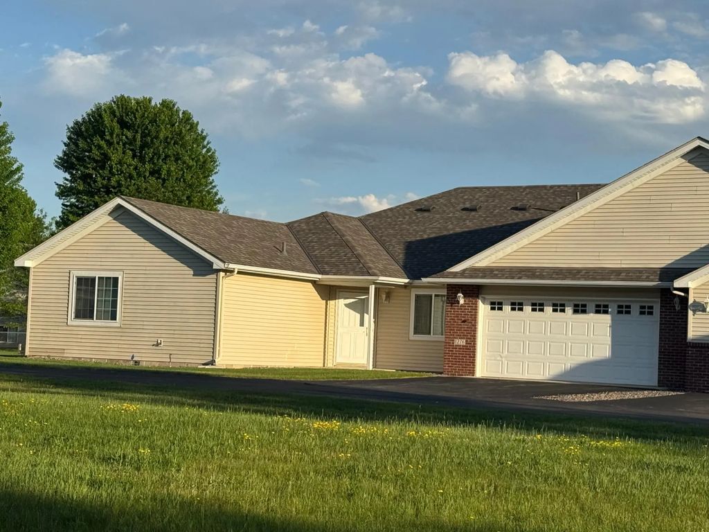 1276 Heritage Lane, Waite Park