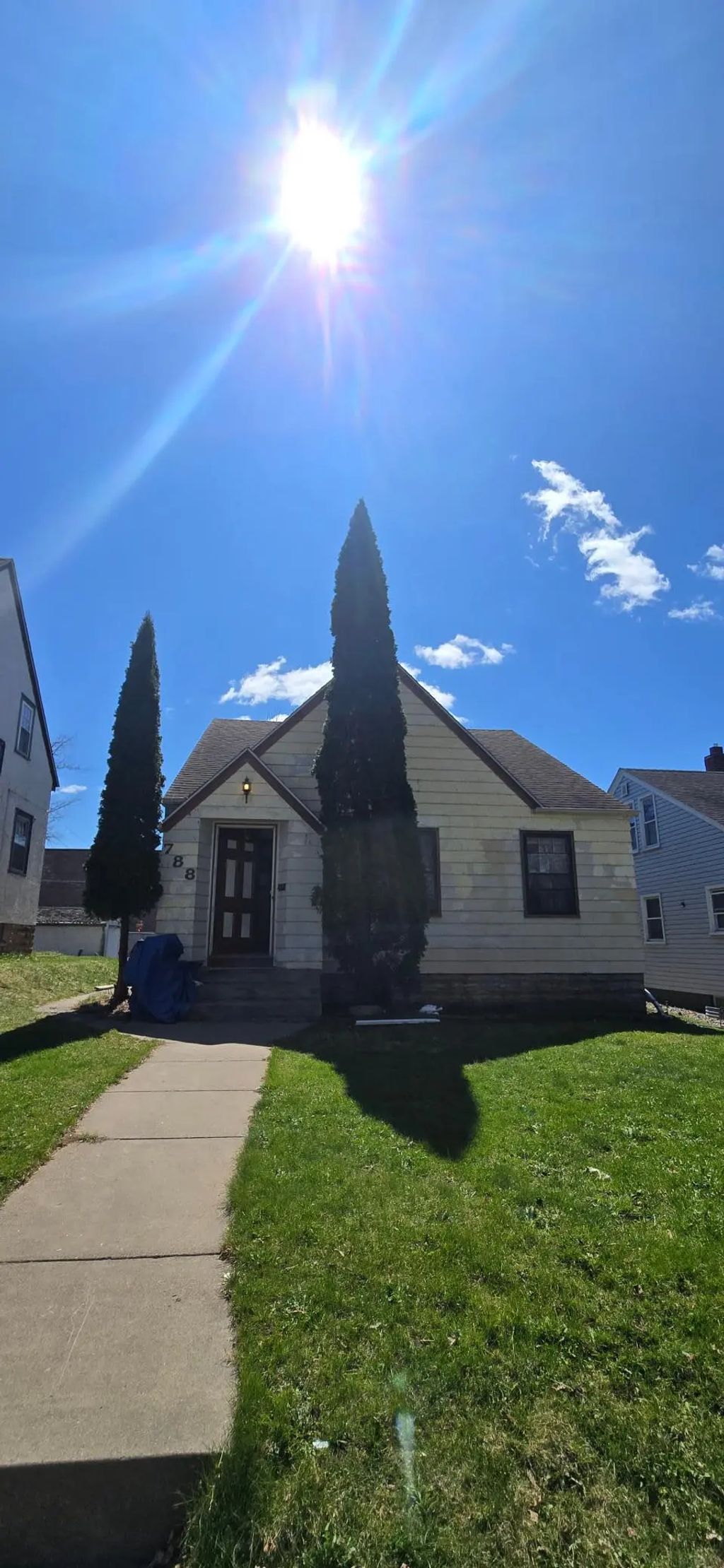 788 Cottage Avenue E, Saint Paul