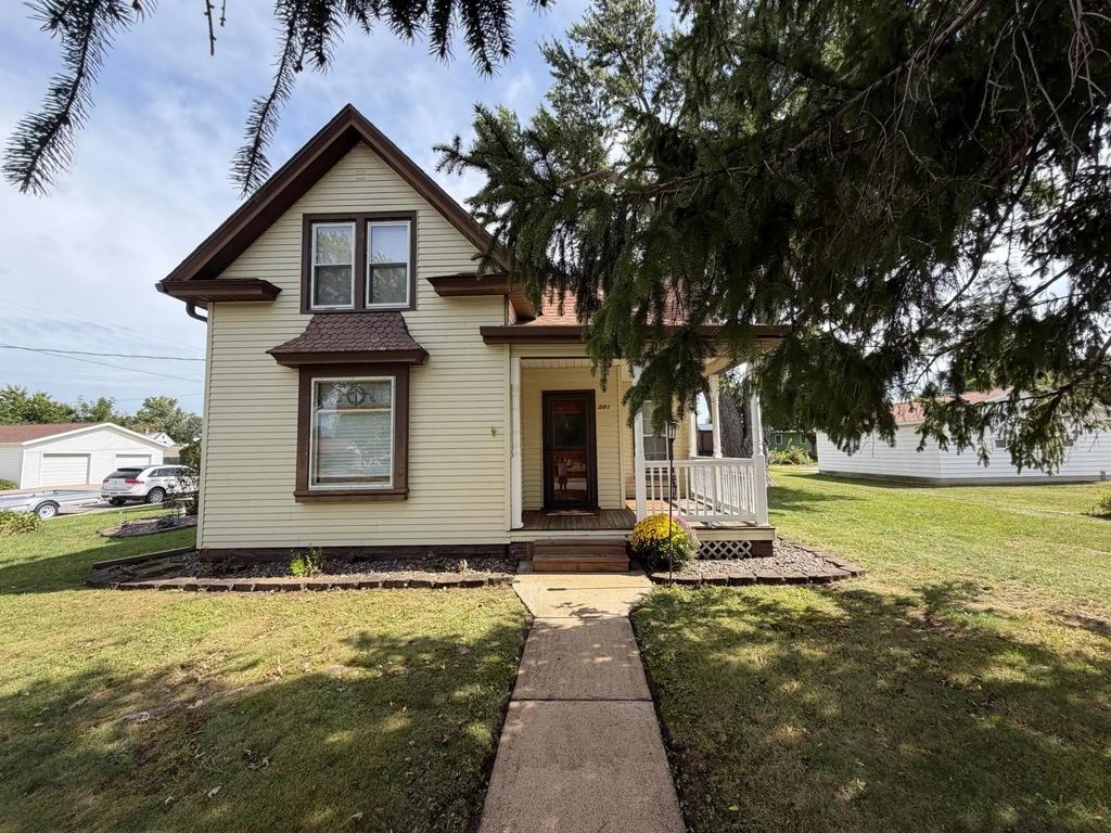 501 1st Avenue Se, Pine Island