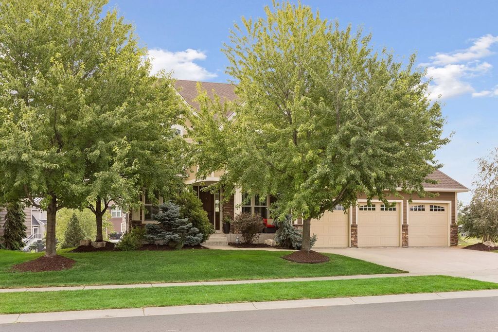 17395 70th Avenue N, Maple Grove