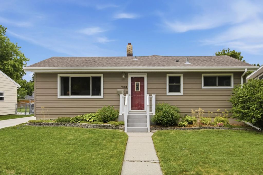 903 19th Street N, Moorhead