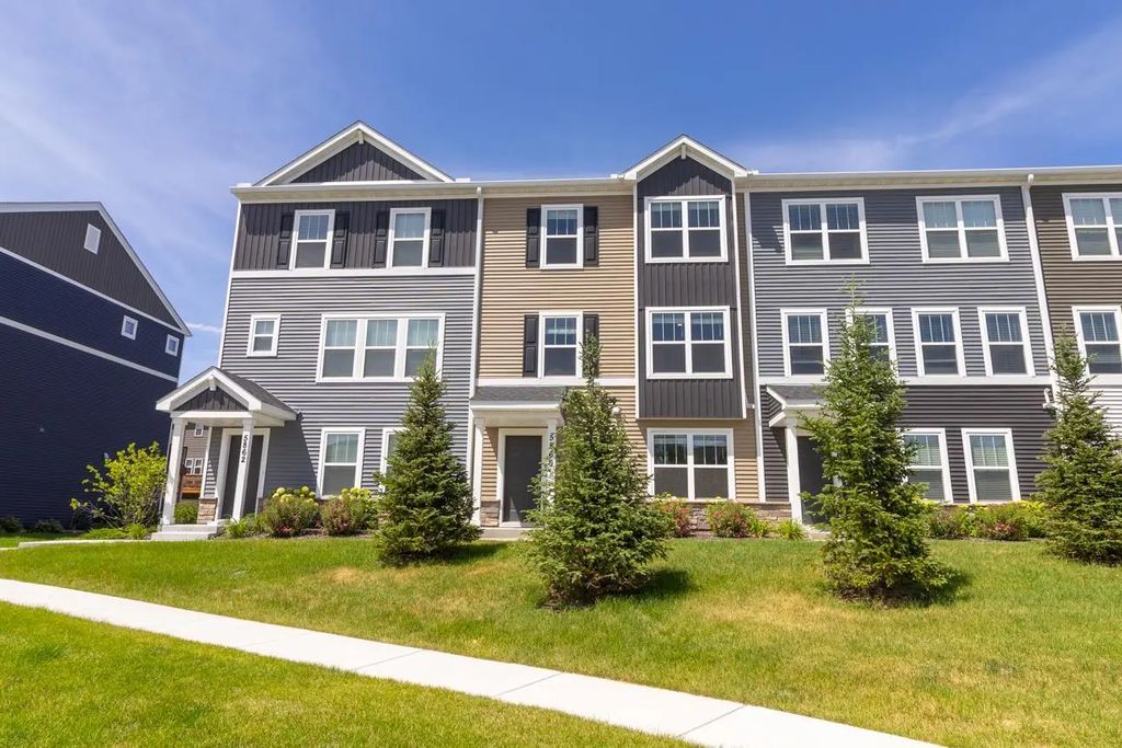 5860 156th Street W, Apple Valley