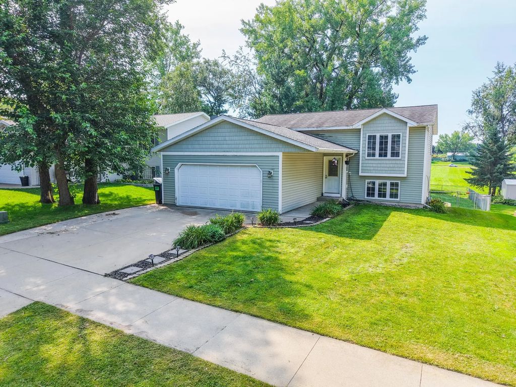 3834 Strathmore Lane Se, Rochester