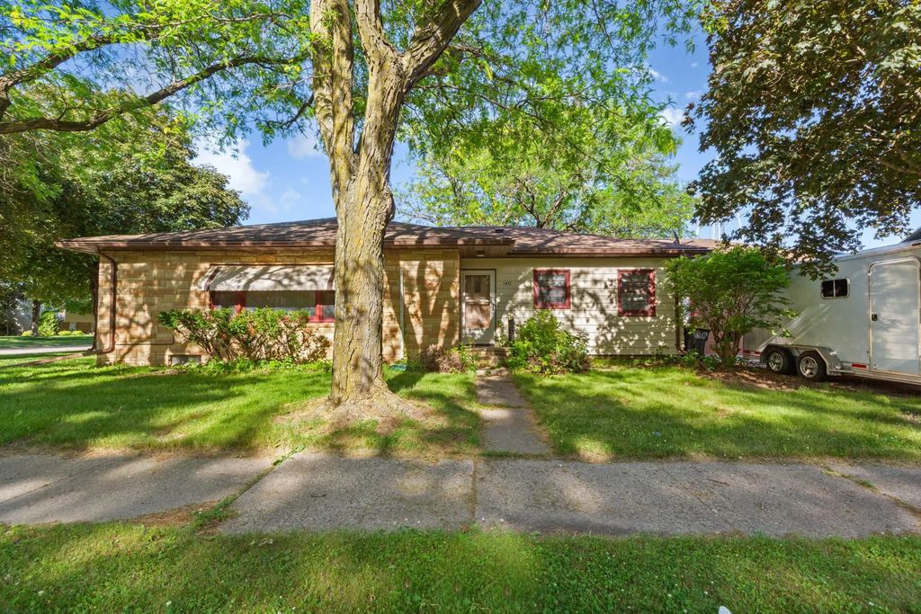 140 2nd Avenue N, Amboy