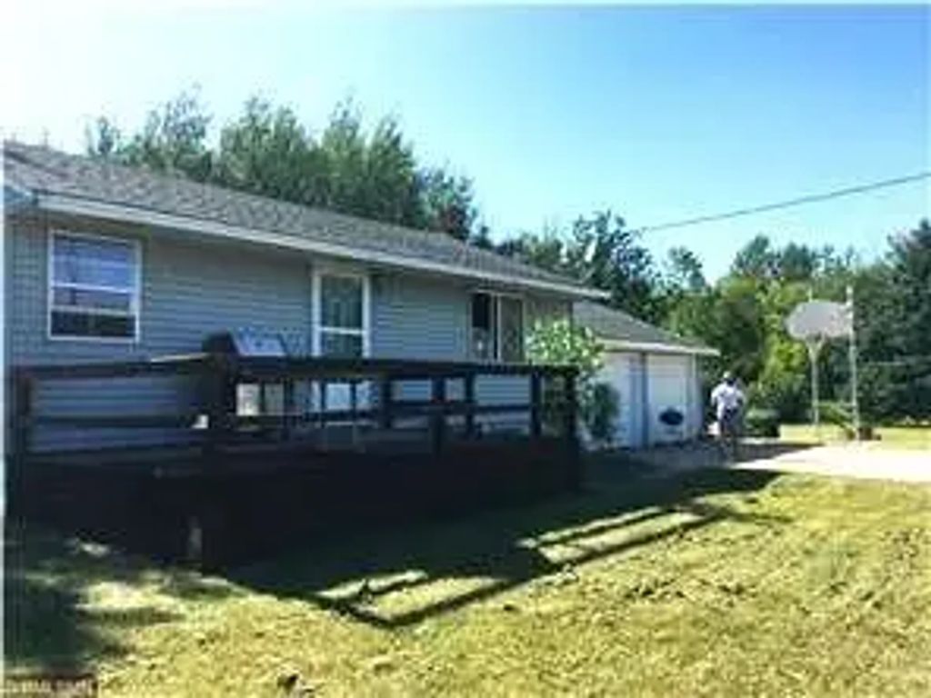 10426 Leaf River Road, Wadena