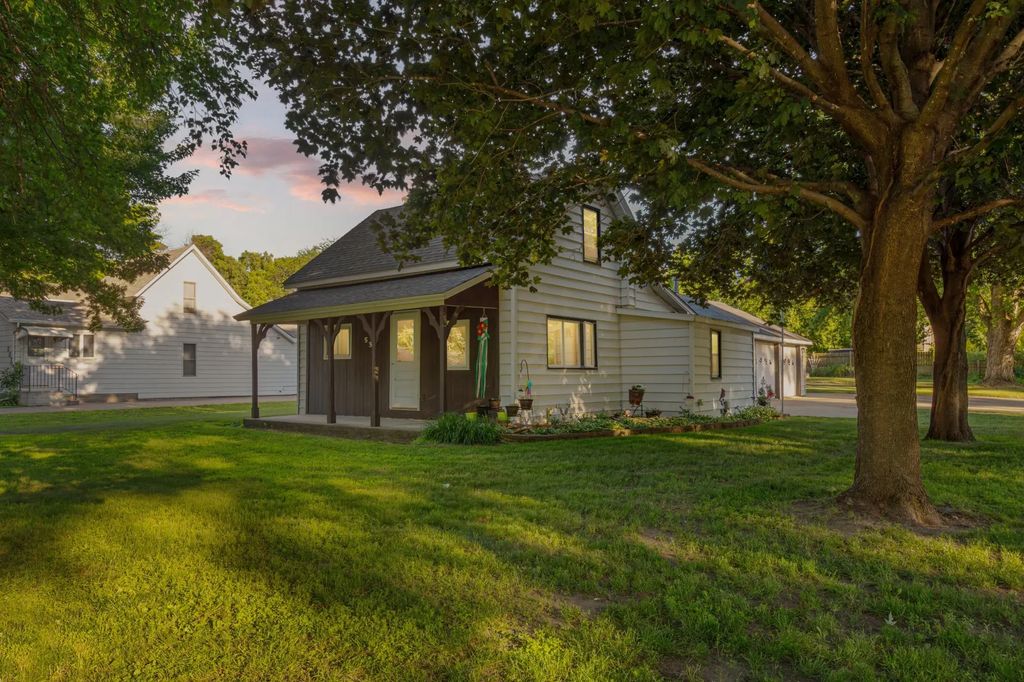 533 9th Street Nw, Faribault