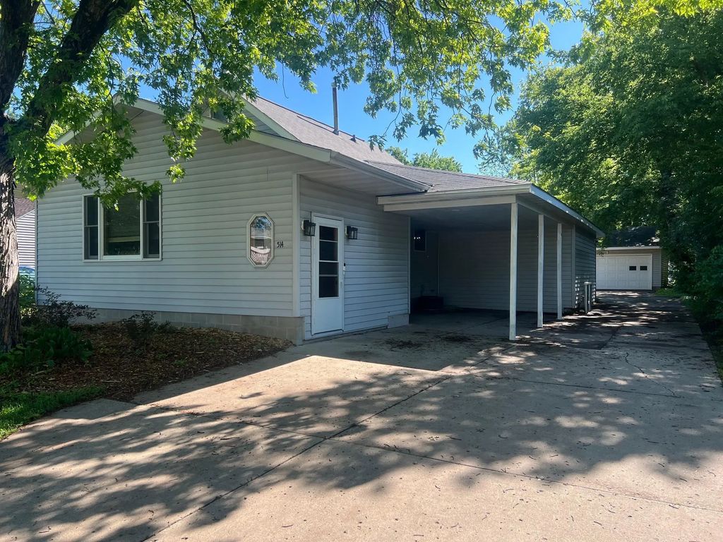 514 Swift Avenue N, Litchfield