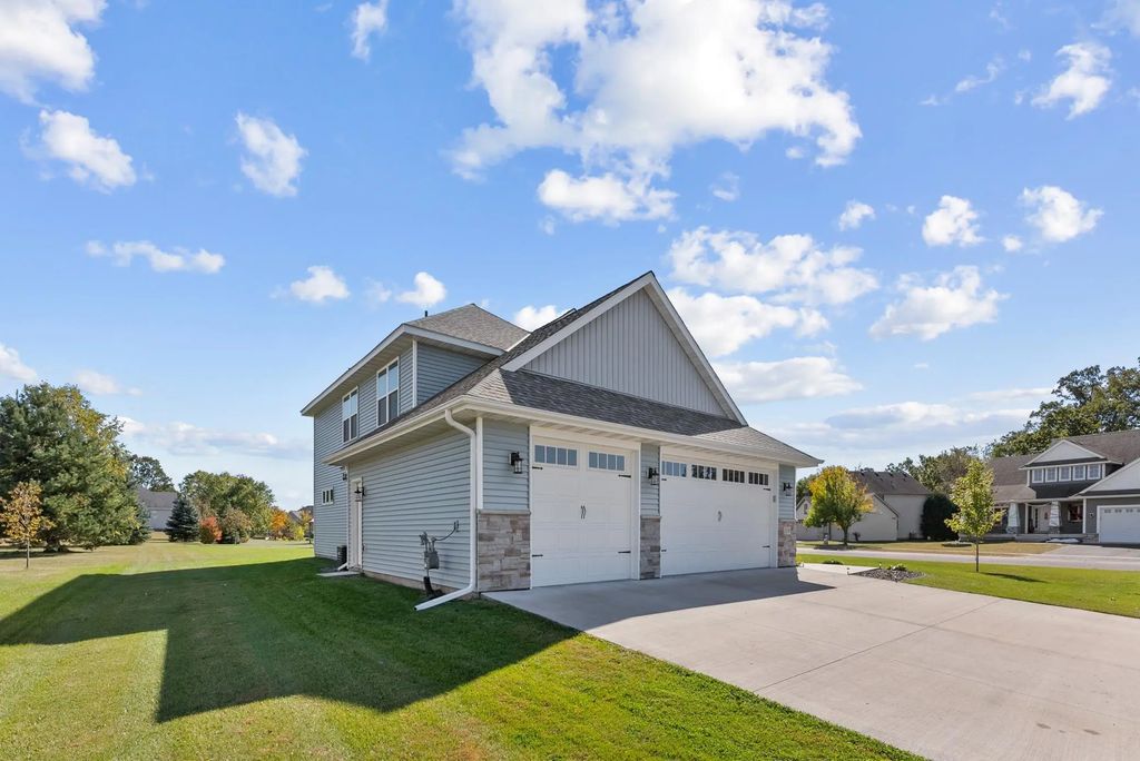 38209 Everett Avenue, North Branch