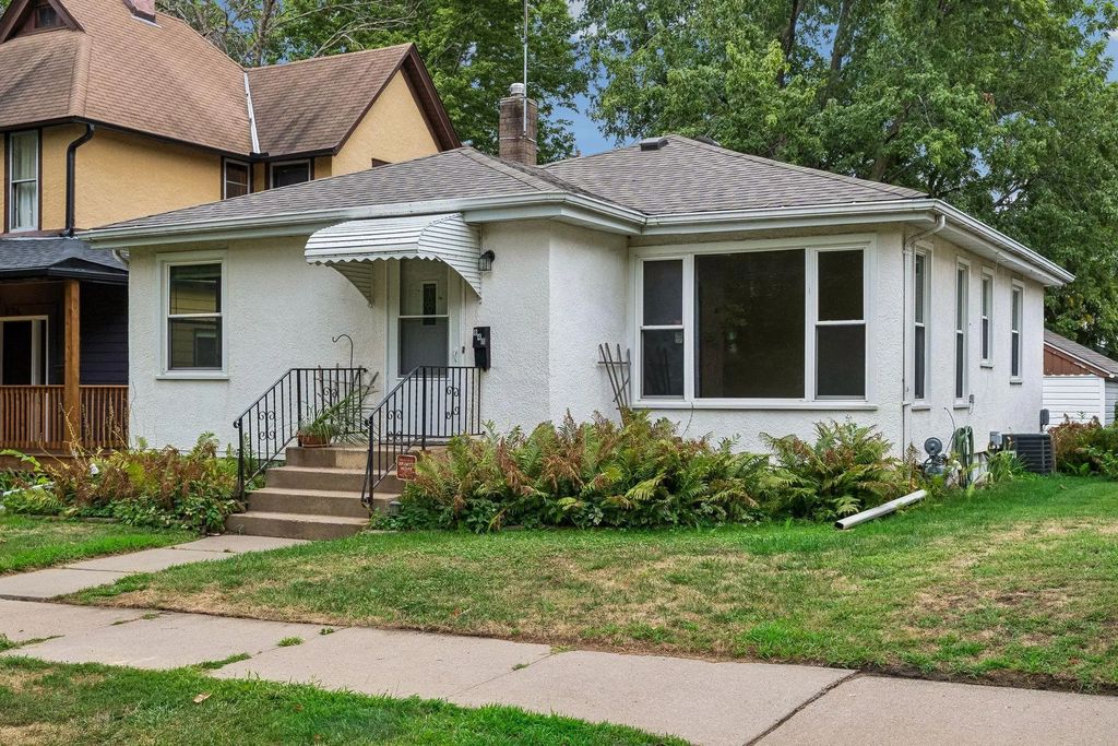 840 Armstrong Avenue, Saint Paul