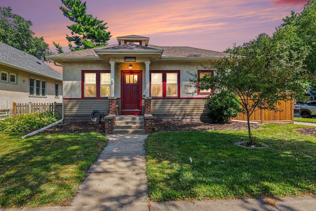 3957 44th Avenue S, Minneapolis