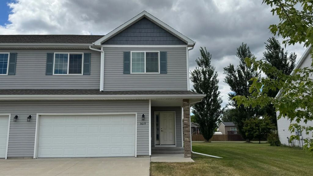 3619 15th Street S, Moorhead