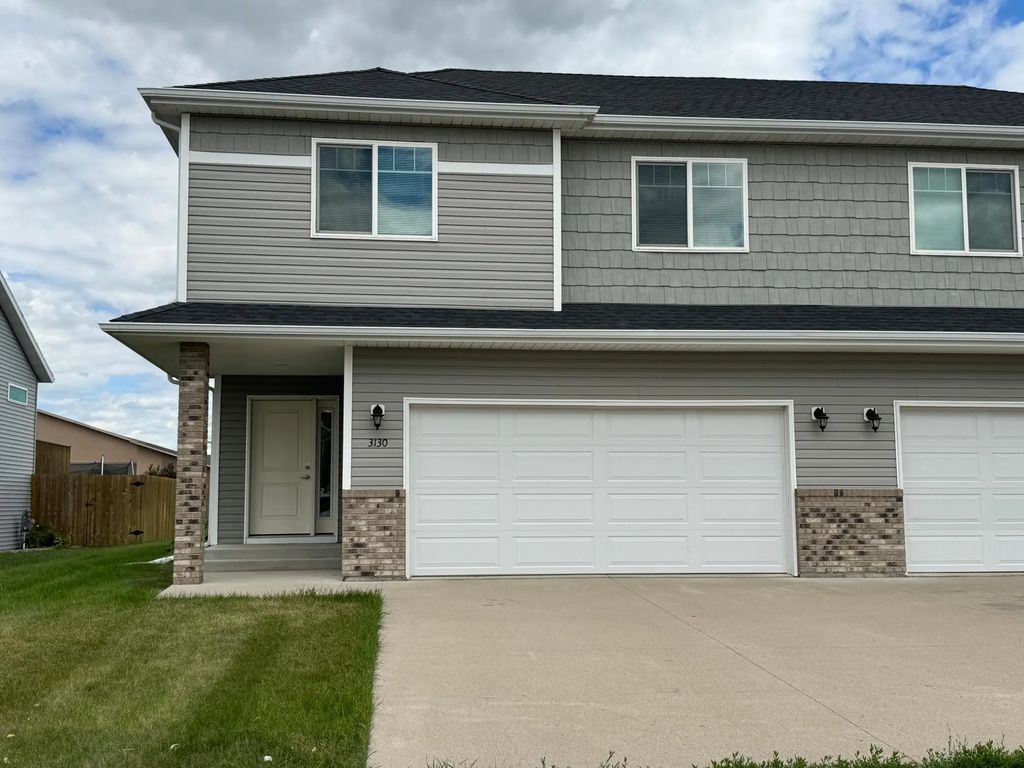 3130 27th Street S, Moorhead