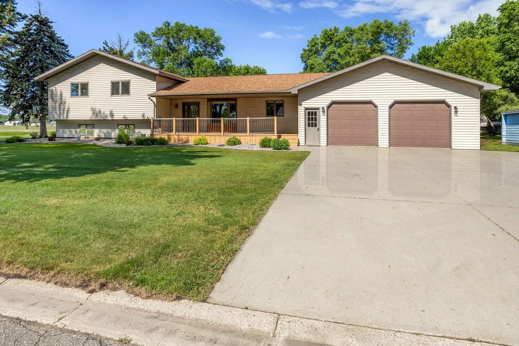 506 5th Street, Wyndmere