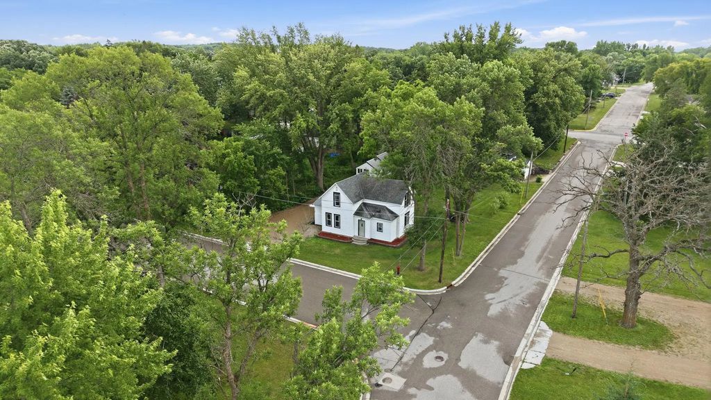 100 3rd Avenue Se, New London