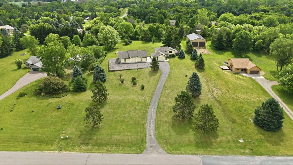 483 Prairie Lane, Hudson
