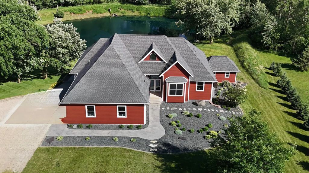 75184 118th Avenue, Blooming Prairie