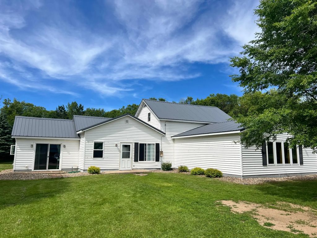62503 310th Street, Wadena